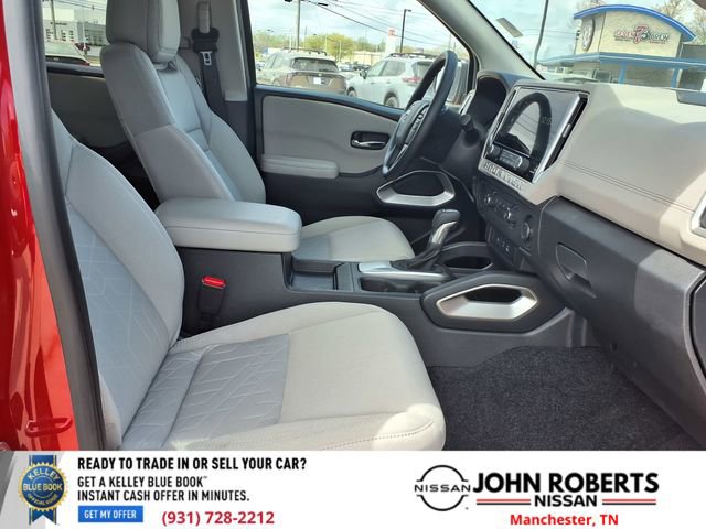 Used 2025 Nissan Frontier SV image 19
