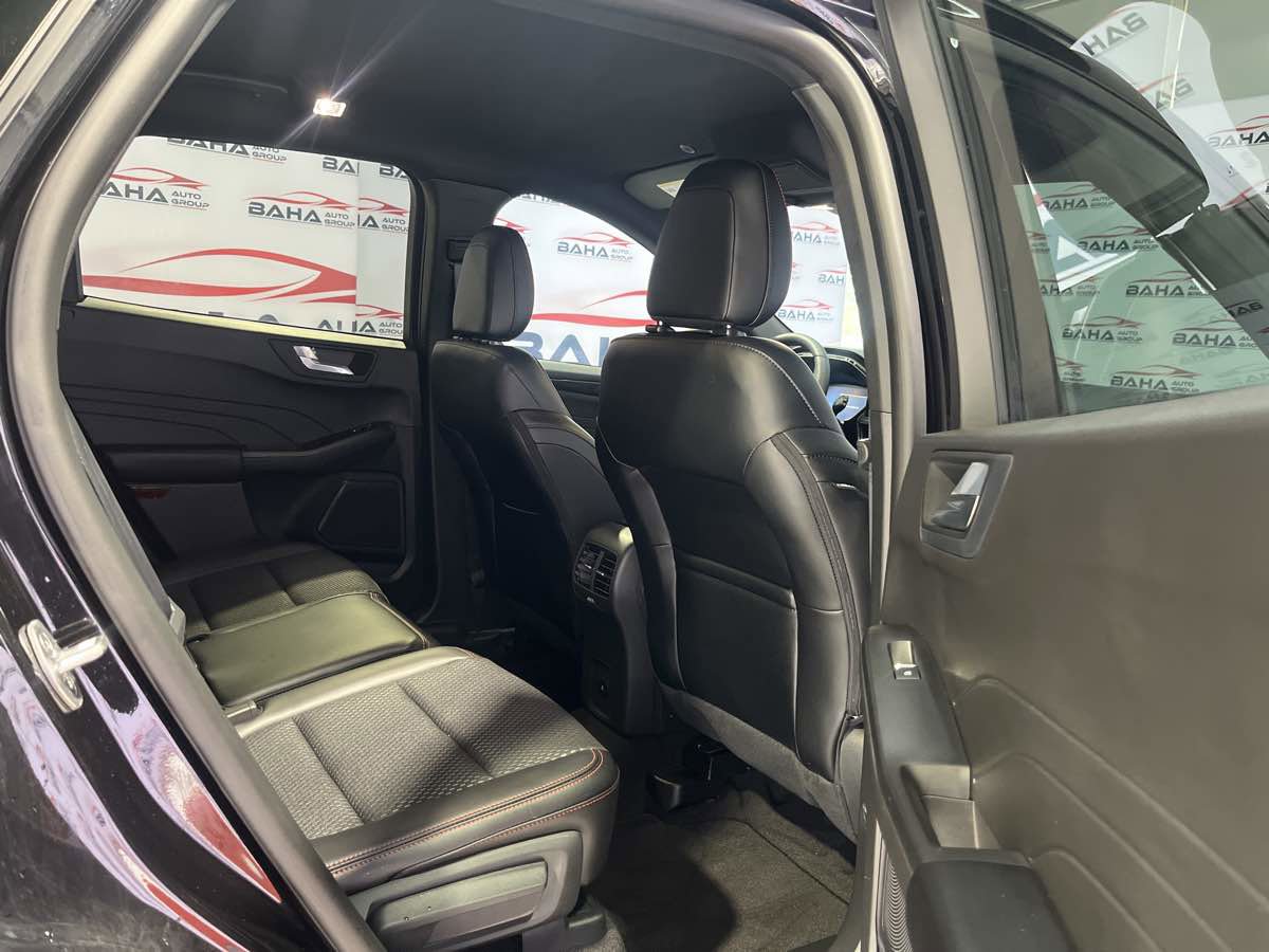 Used 2024 Ford Escape ST-Line Select w/ Tech Pack #1 AWD/4WD image 30