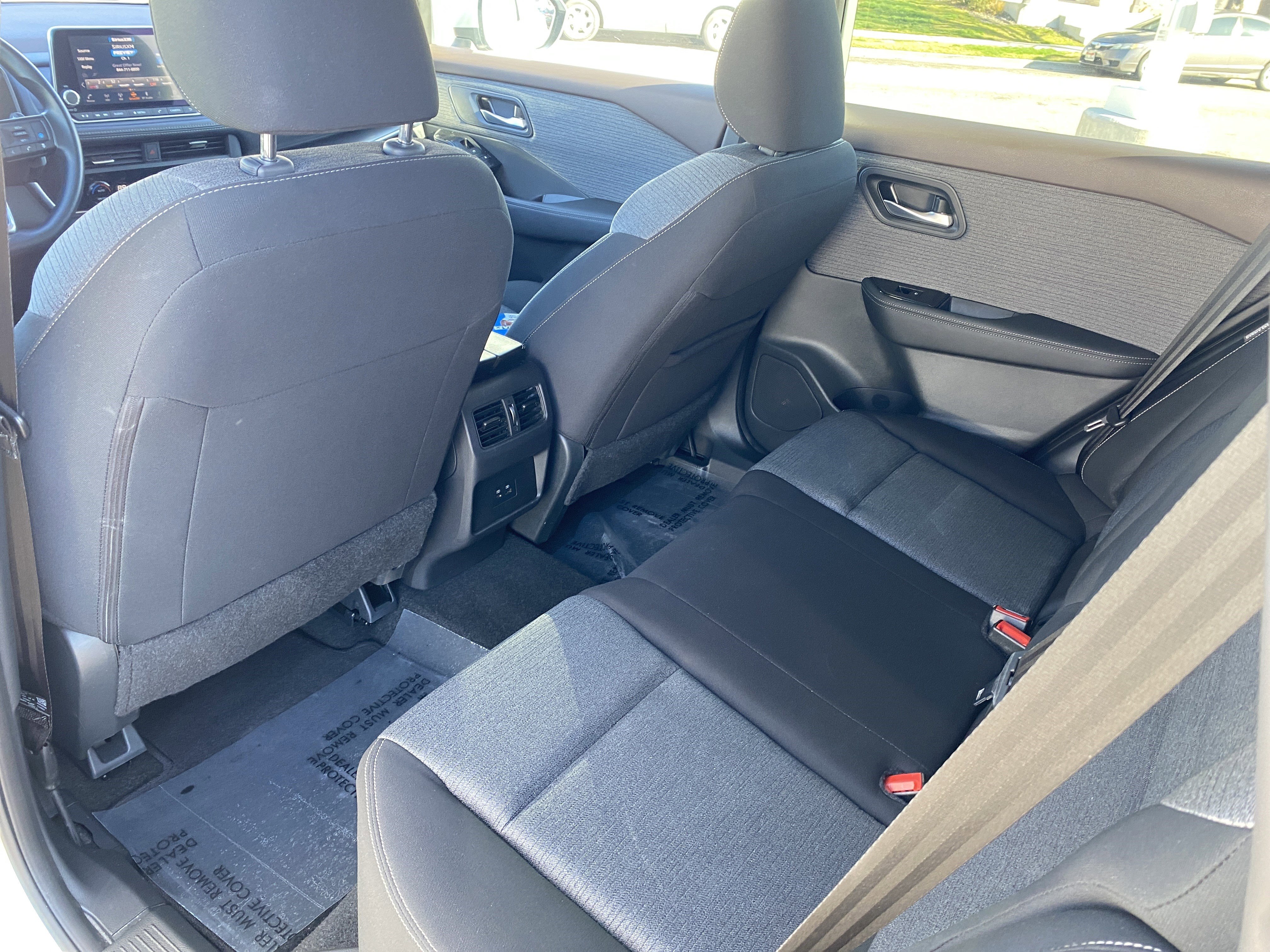 Used 2023 Nissan Rogue SV image 19