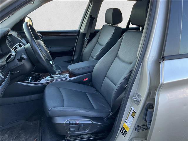Used 2016 BMW X3 xDrive28i image 3