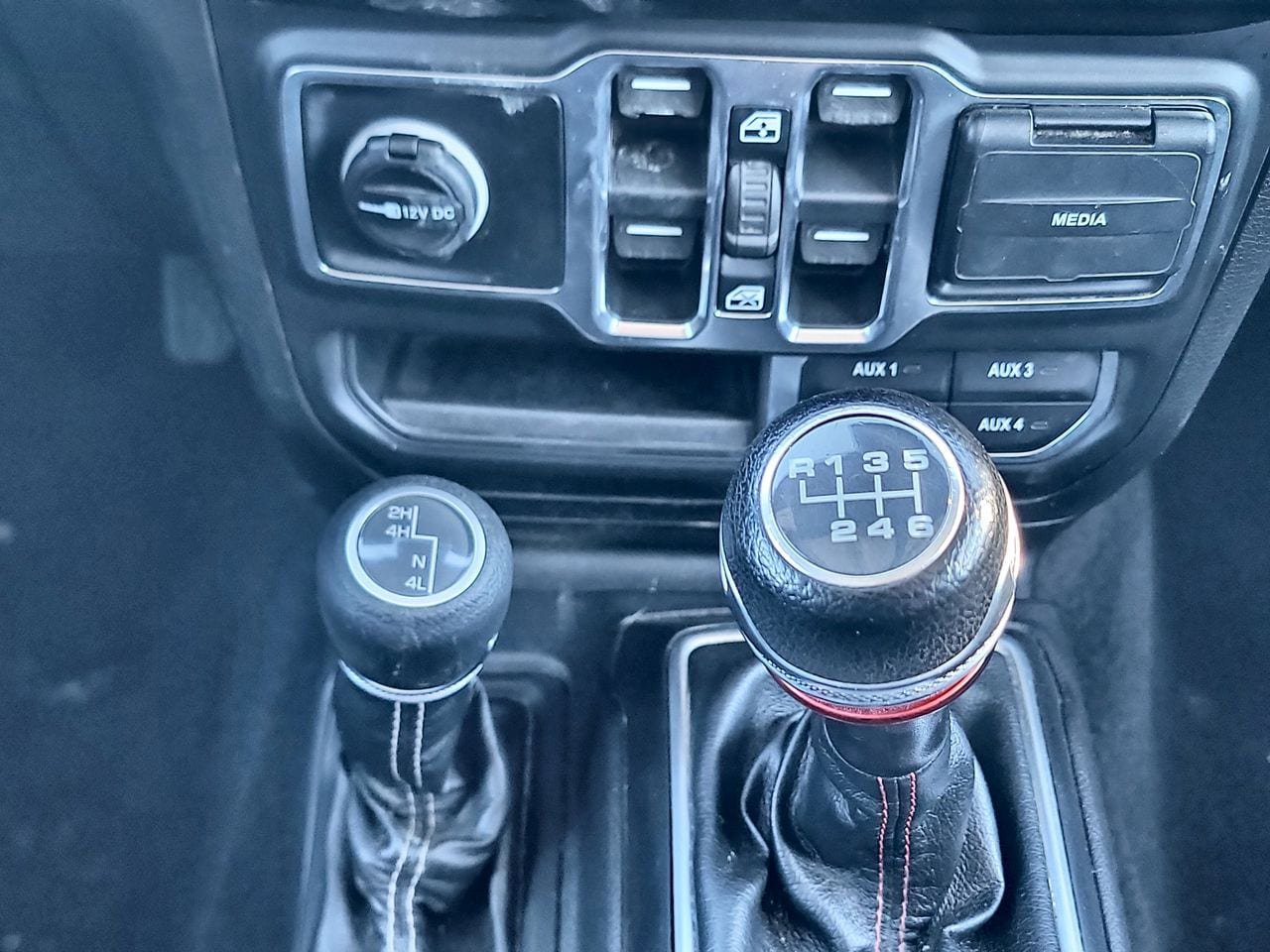 Used 2020 Jeep Gladiator Overland image 18