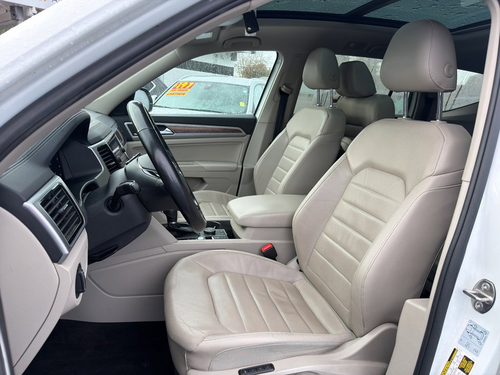 Used 2018 Volkswagen Atlas SEL Premium image 11