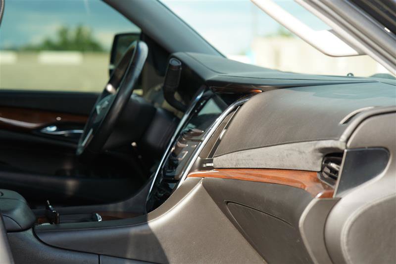 Used 2017 Cadillac Escalade Luxury AWD/4WD image 76