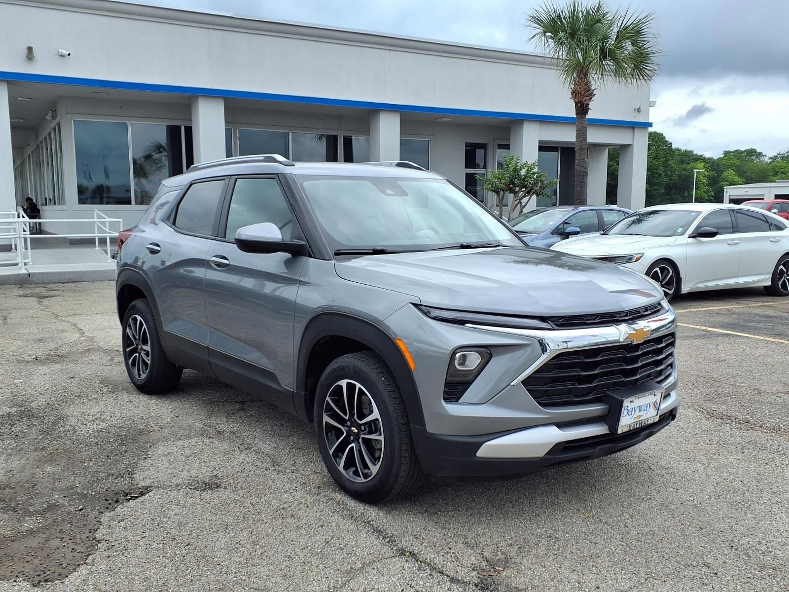 Used 2025 Chevrolet TrailBlazer LT AWD/4WD image 20