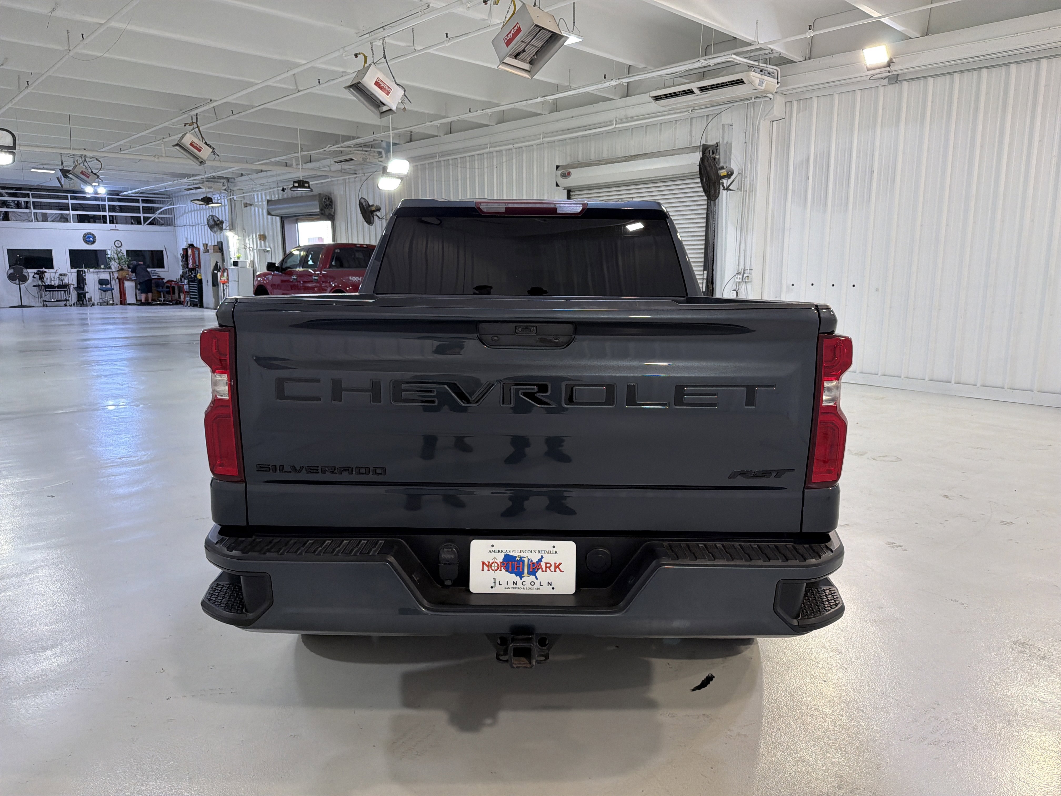 Used 2021 Chevrolet Silverado 1500 RST w/ LPO, Blackout Package image 4