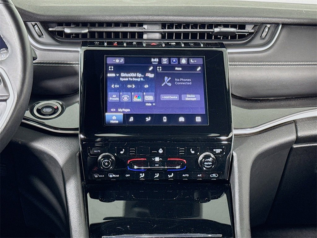 Used 2021 Jeep Grand Cherokee L Laredo image 15