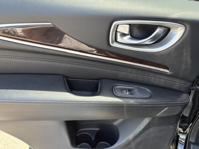 Used 2018 INFINITI QX60 Luxe w/ Deluxe Technology Package AWD/4WD image 18