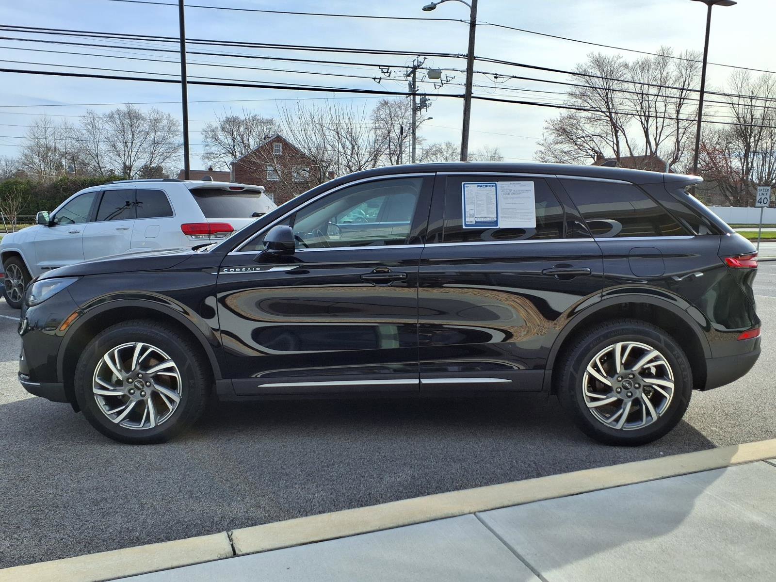 Certified 2023 Lincoln Corsair AWD image 7