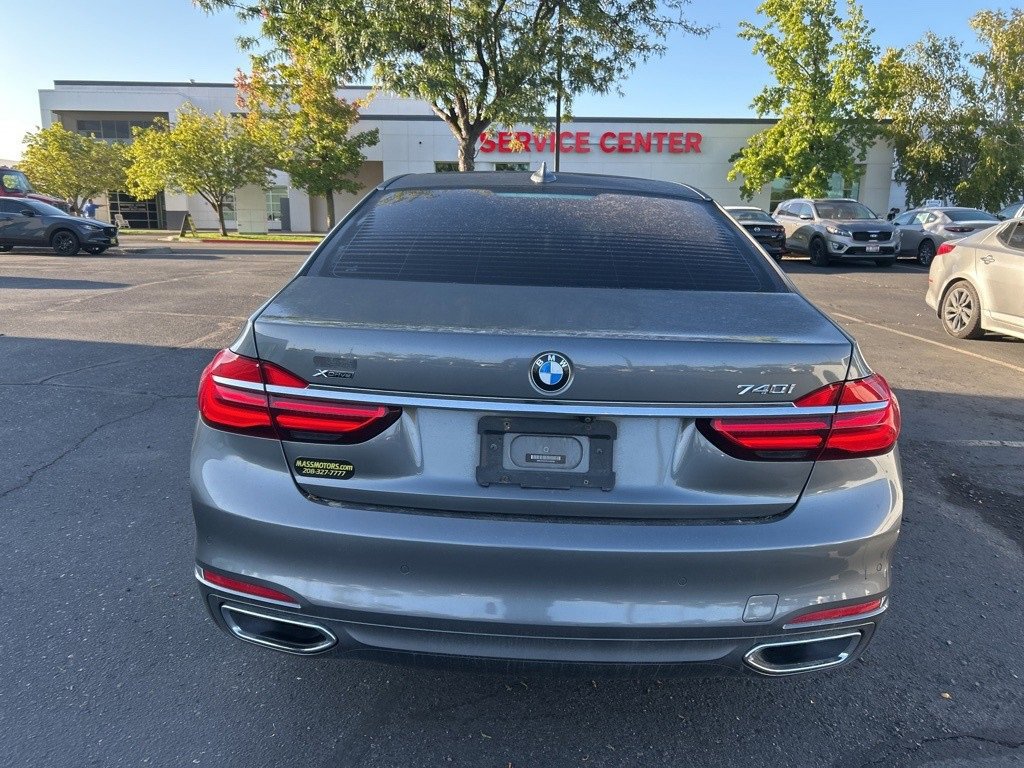 Used 2017 BMW 740i xDrive image 6