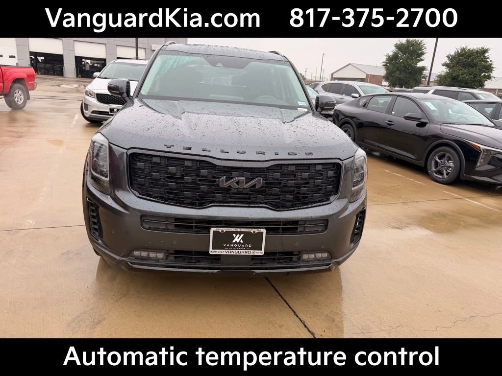 Certified 2022 Kia Telluride SX w/ Nightfall Edition Package AWD/4WD image 7
