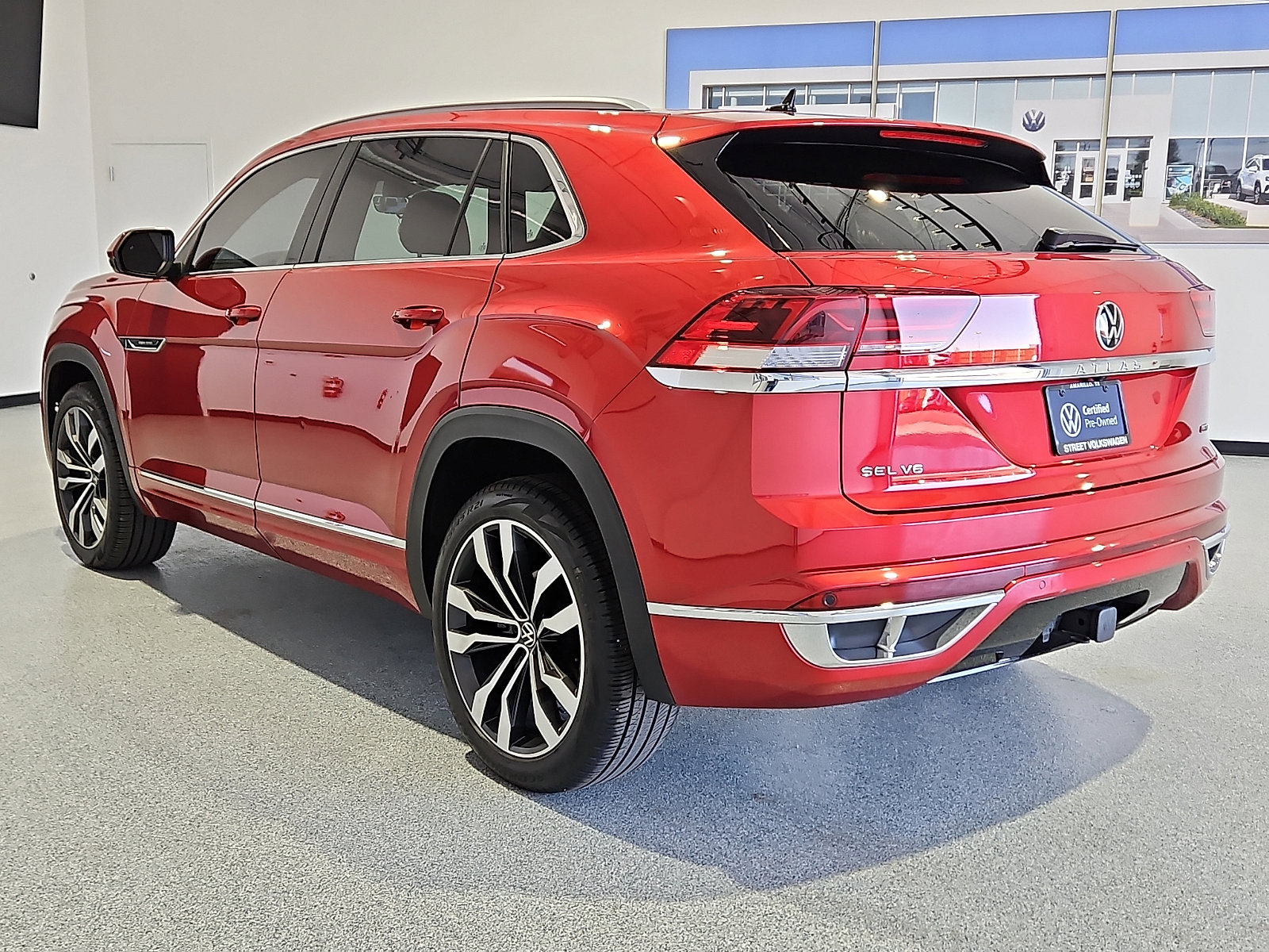 Certified 2022 Volkswagen Atlas Cross Sport SEL R-Line w/ Cross Sport MDO Package AWD/4WD image 3