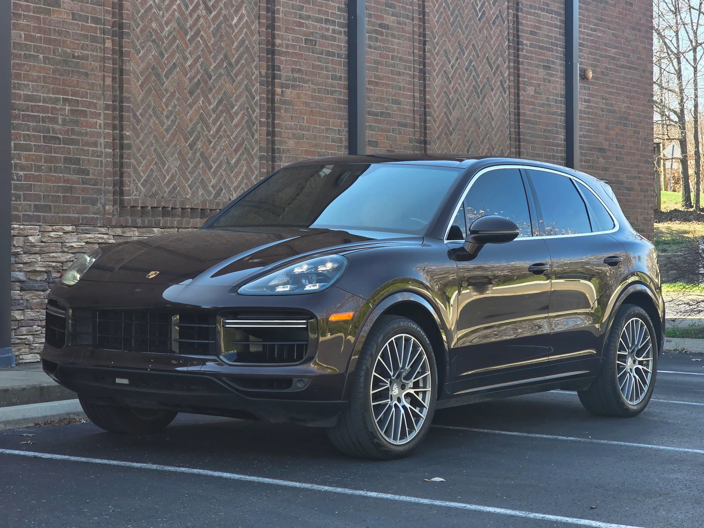Used 2019 Porsche Cayenne Turbo image 4