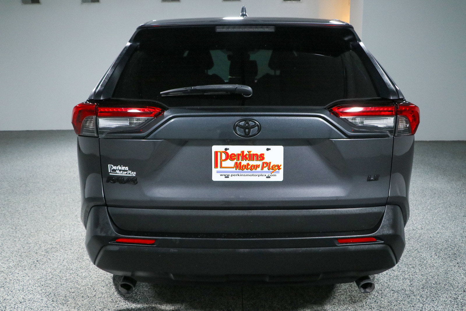 Used 2024 Toyota RAV4 LE FWD image 8