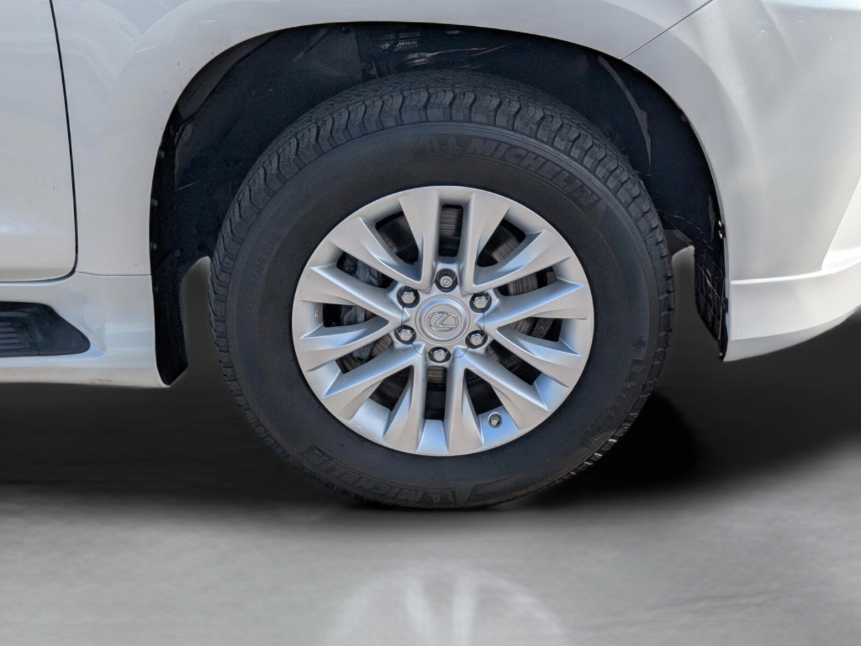 Used 2023 Lexus GX 460 Premium w/ Premium Plus Package image 35