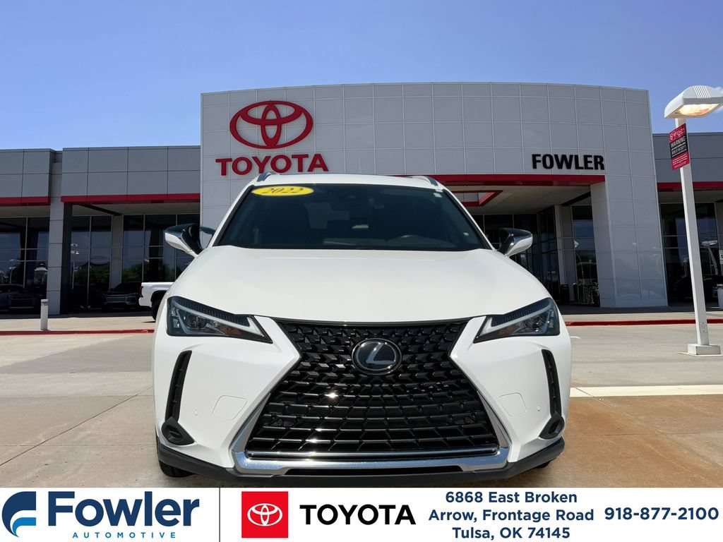 Used 2022 Lexus UX 200 w/ Premium Package FWD image 8