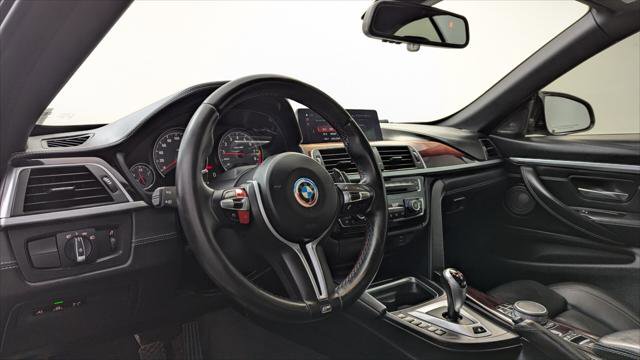 Used 2020 BMW M4 Convertible w/ Competition Package image 23