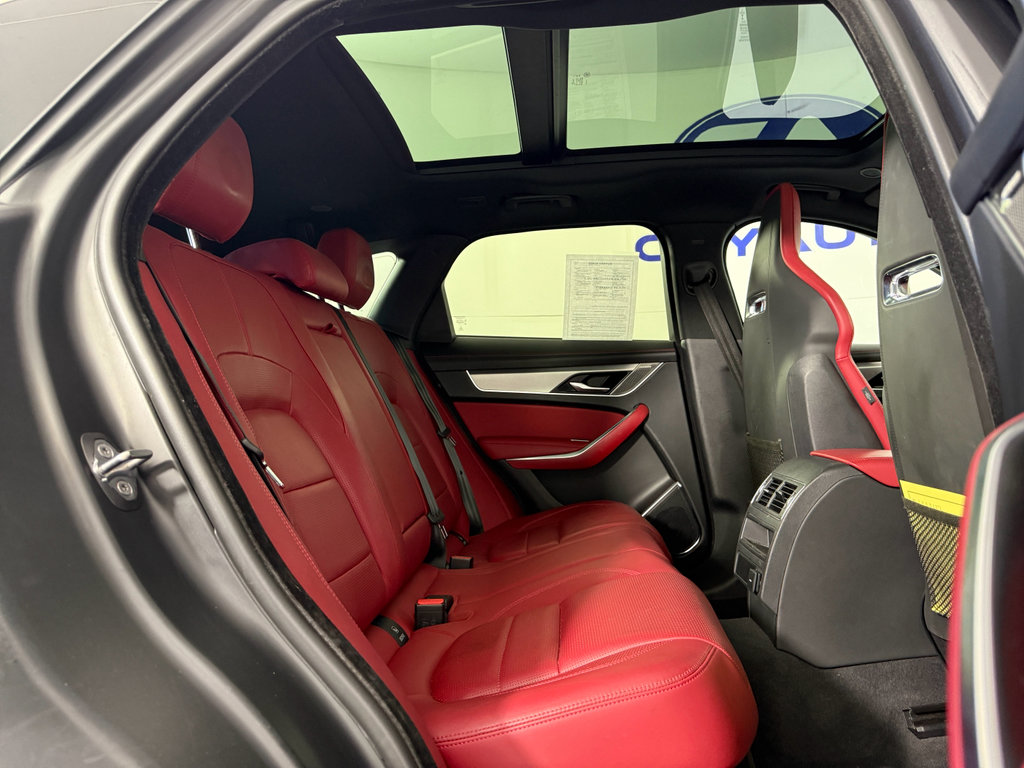 Used 2023 Jaguar F-PACE R-Dynamic S image 15