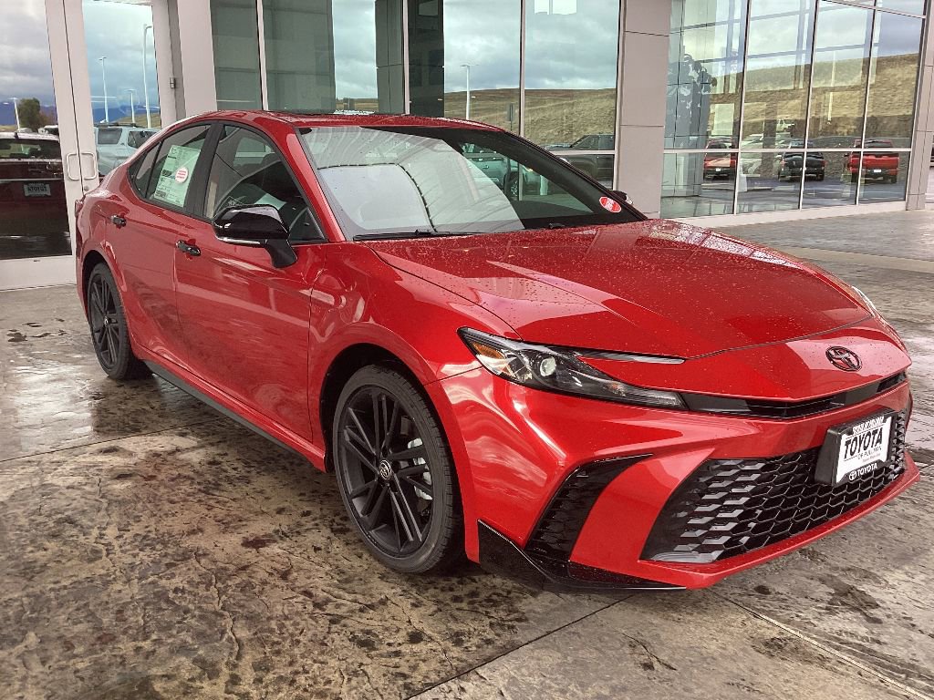 New 2026 Toyota Camry Hybrid image 2