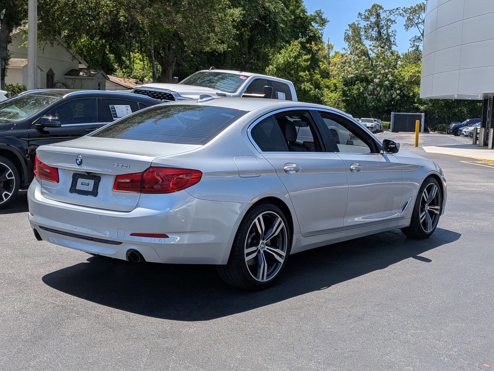 Used 2018 BMW 530i RWD image 8