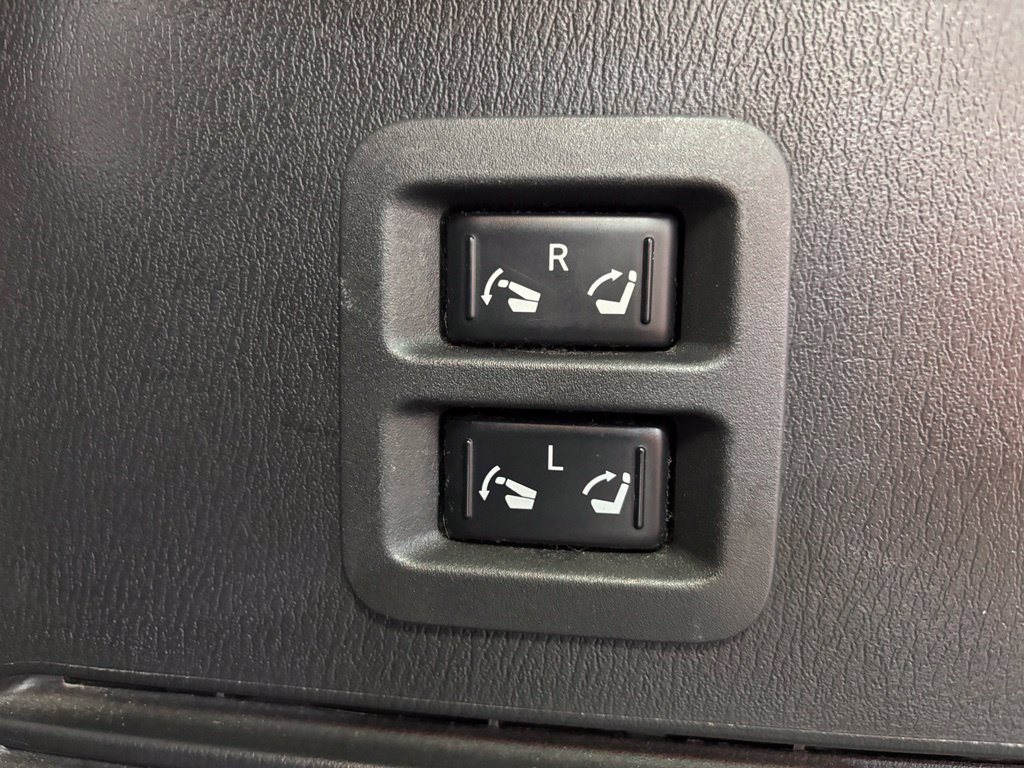 Used 2018 Nissan Armada Platinum w/ Captain Seat Package AWD/4WD image 36
