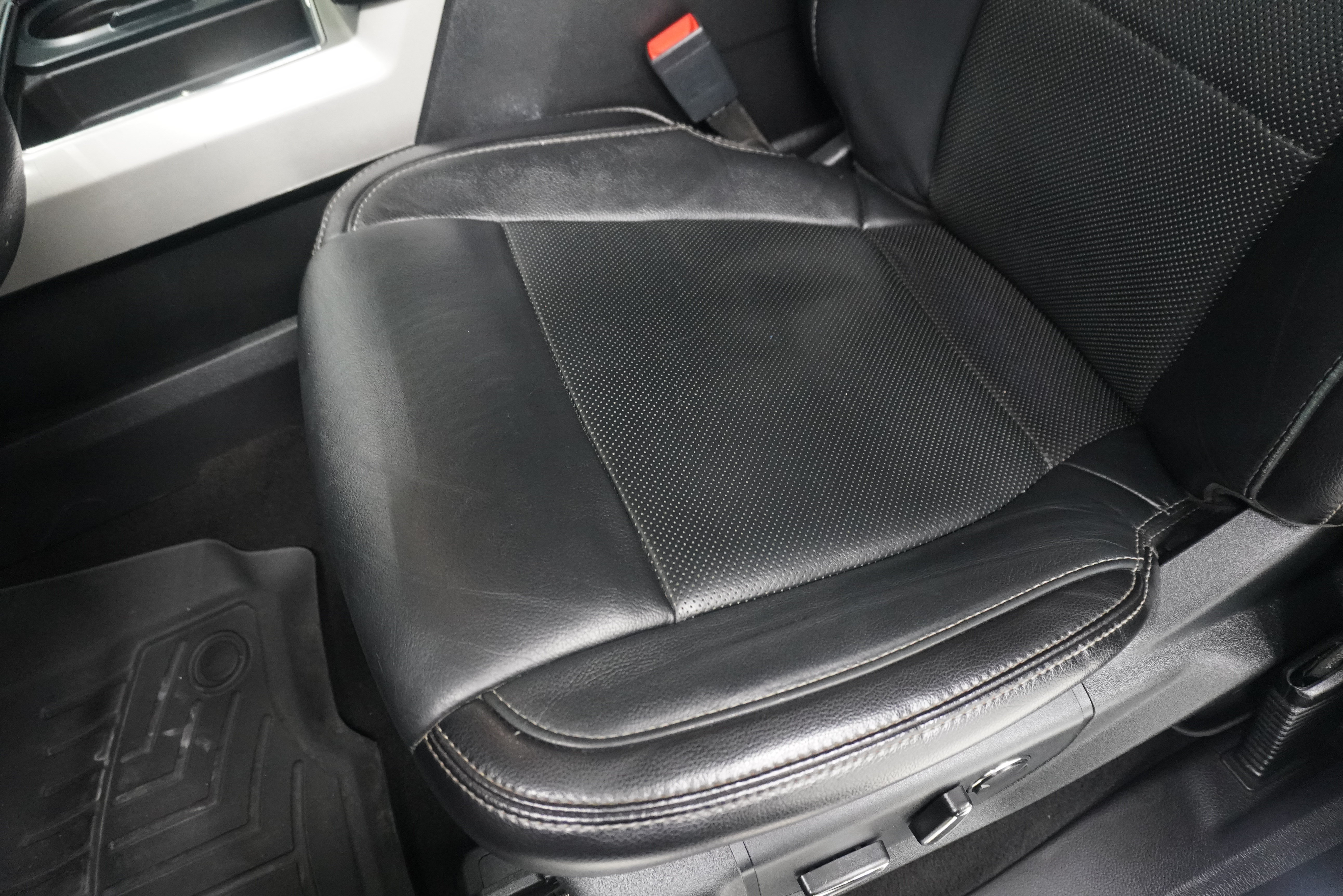 Used 2019 Ford F450 Lariat w/ Lariat Value Package AWD/4WD image 13