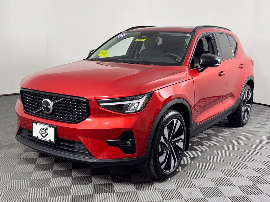 Certified 2024 Volvo XC40 B5 Plus w/ Protection Package Premier AWD/4WD image 13