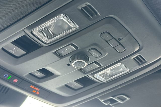 Used 2023 Chevrolet Tahoe Z71 w/ Luxury Package image 24