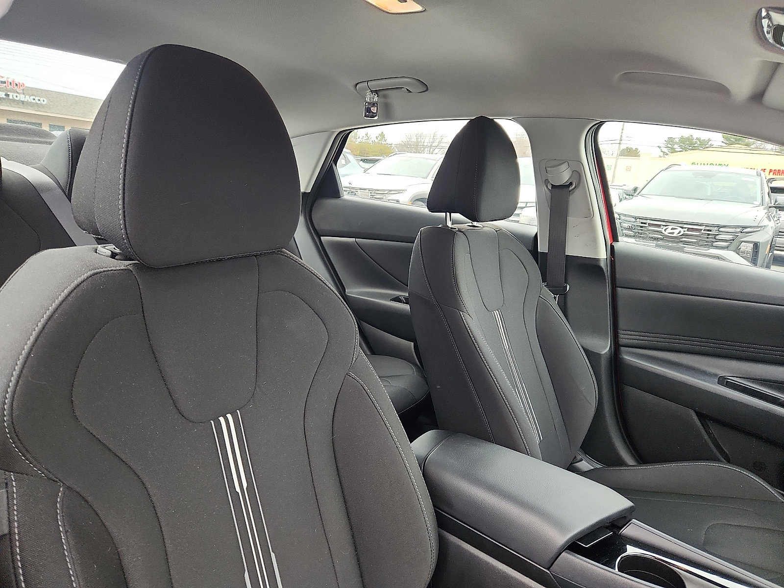 Certified 2021 Hyundai Elantra SEL w/ Convenience Package image 32