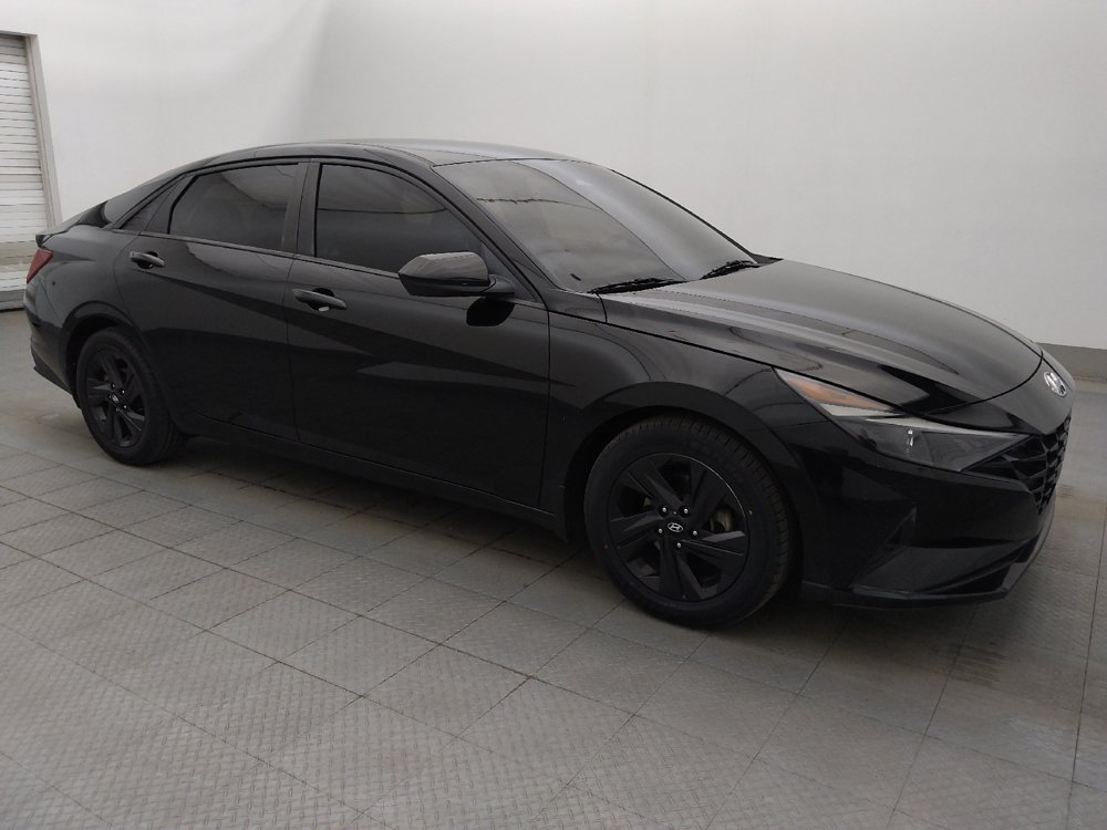 Used 2022 Hyundai Elantra SEL w/ Convenience Package FWD image 11