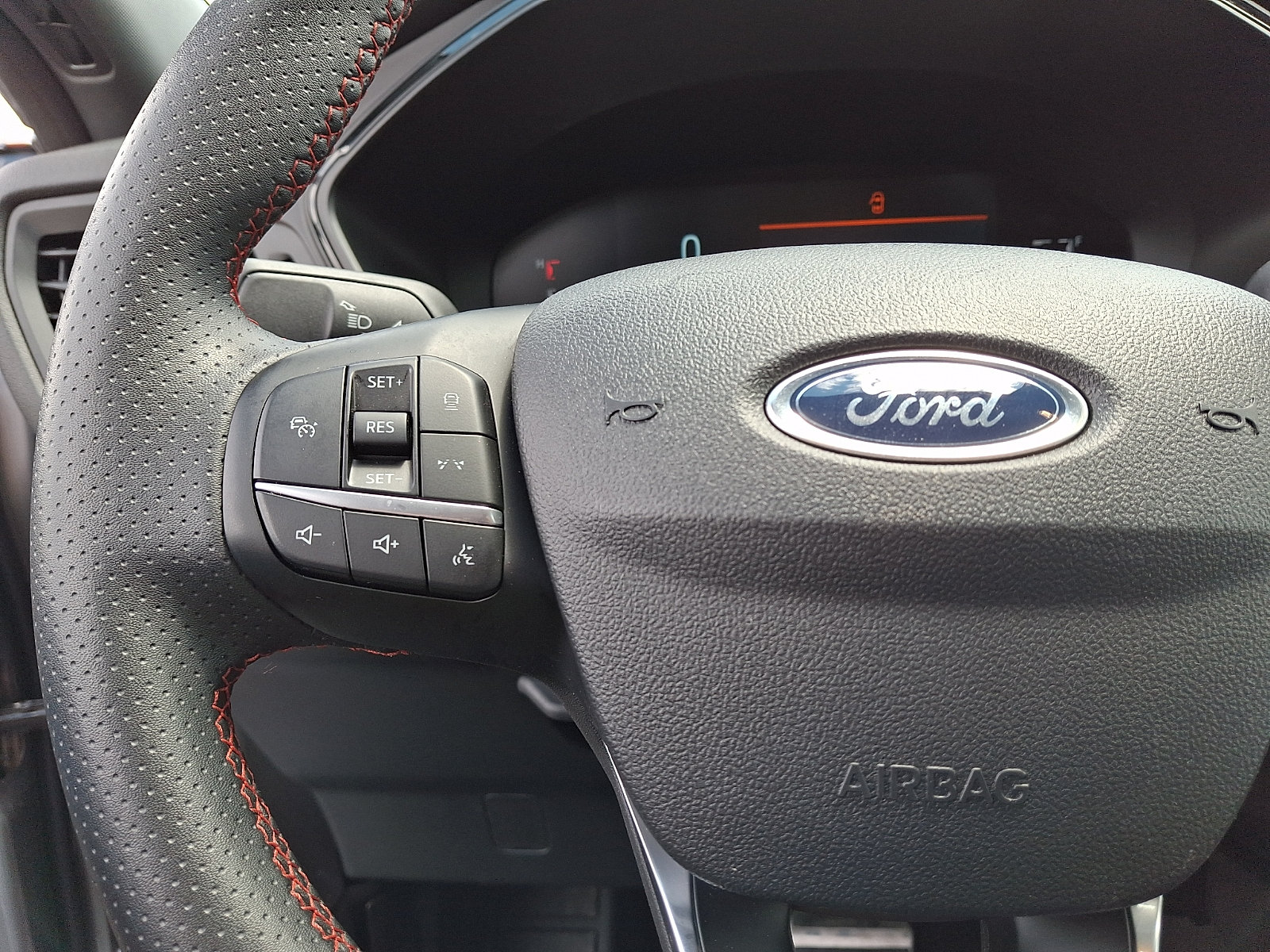 Used 2024 Ford Escape ST-Line w/ Tech Pack #1 FWD image 21