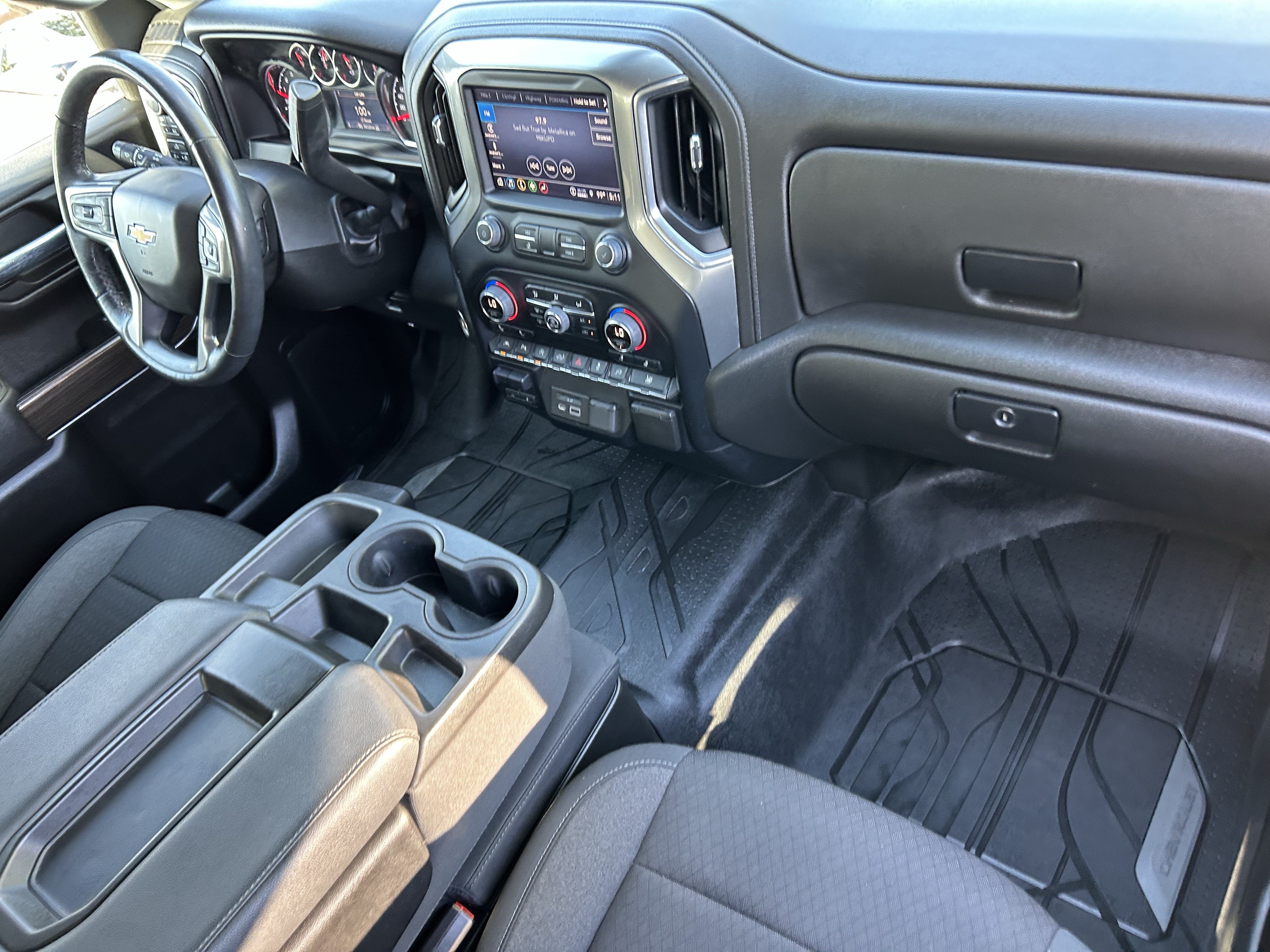 Used 2022 Chevrolet Silverado 1500 LT w/ Convenience Package II AWD/4WD image 10