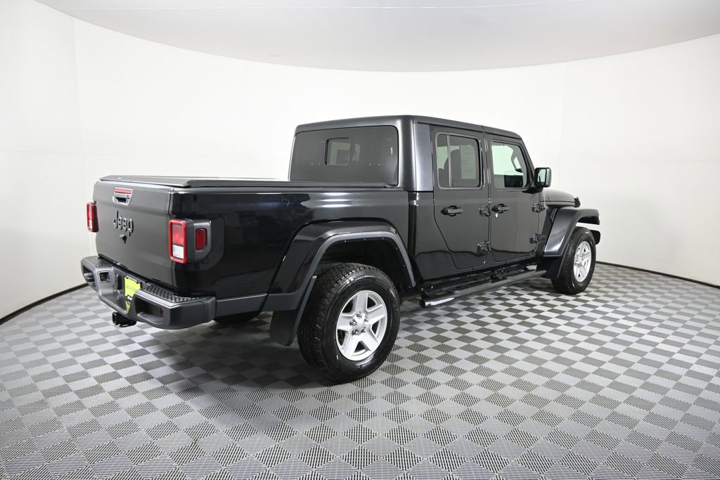 Used 2022 Jeep Gladiator Sport image 7