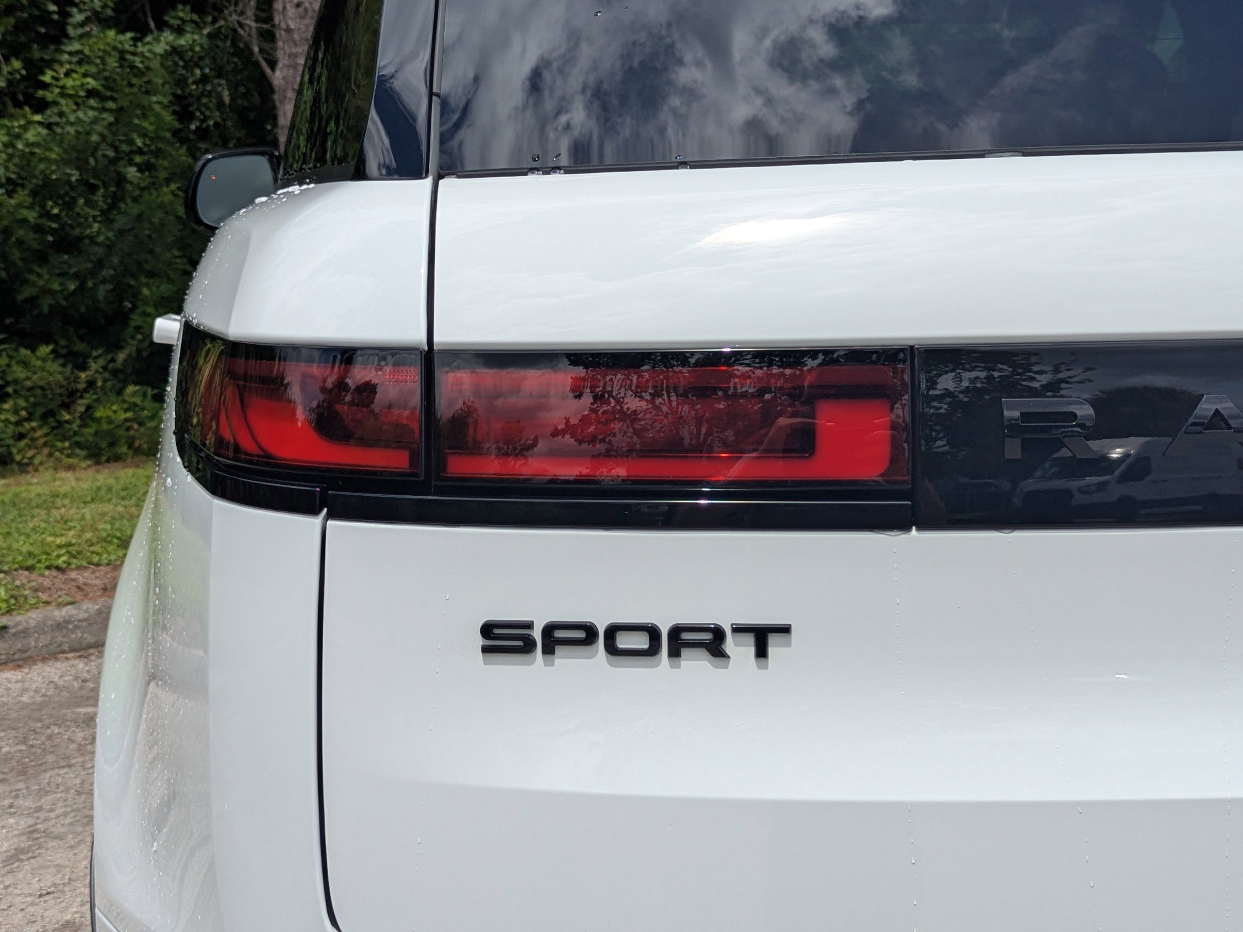 New 2025 Land Rover Range Rover Sport Dynamic SE image 10