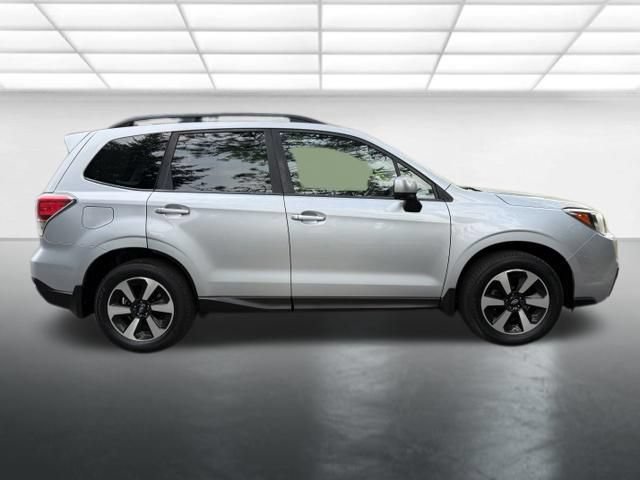 Used 2018 Subaru Forester 2.5i Premium AWD/4WD image 7