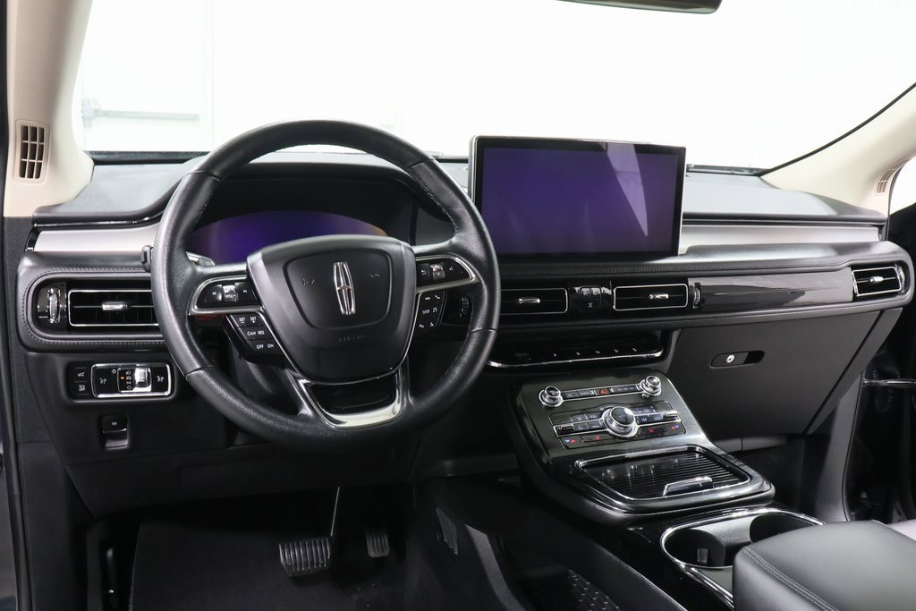 Used 2023 Lincoln Nautilus AWD w/ Premium Package image 8