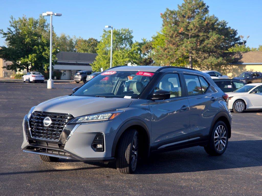 Certified 2023 Nissan Kicks SR w/ SR Premium Package FWD image 18