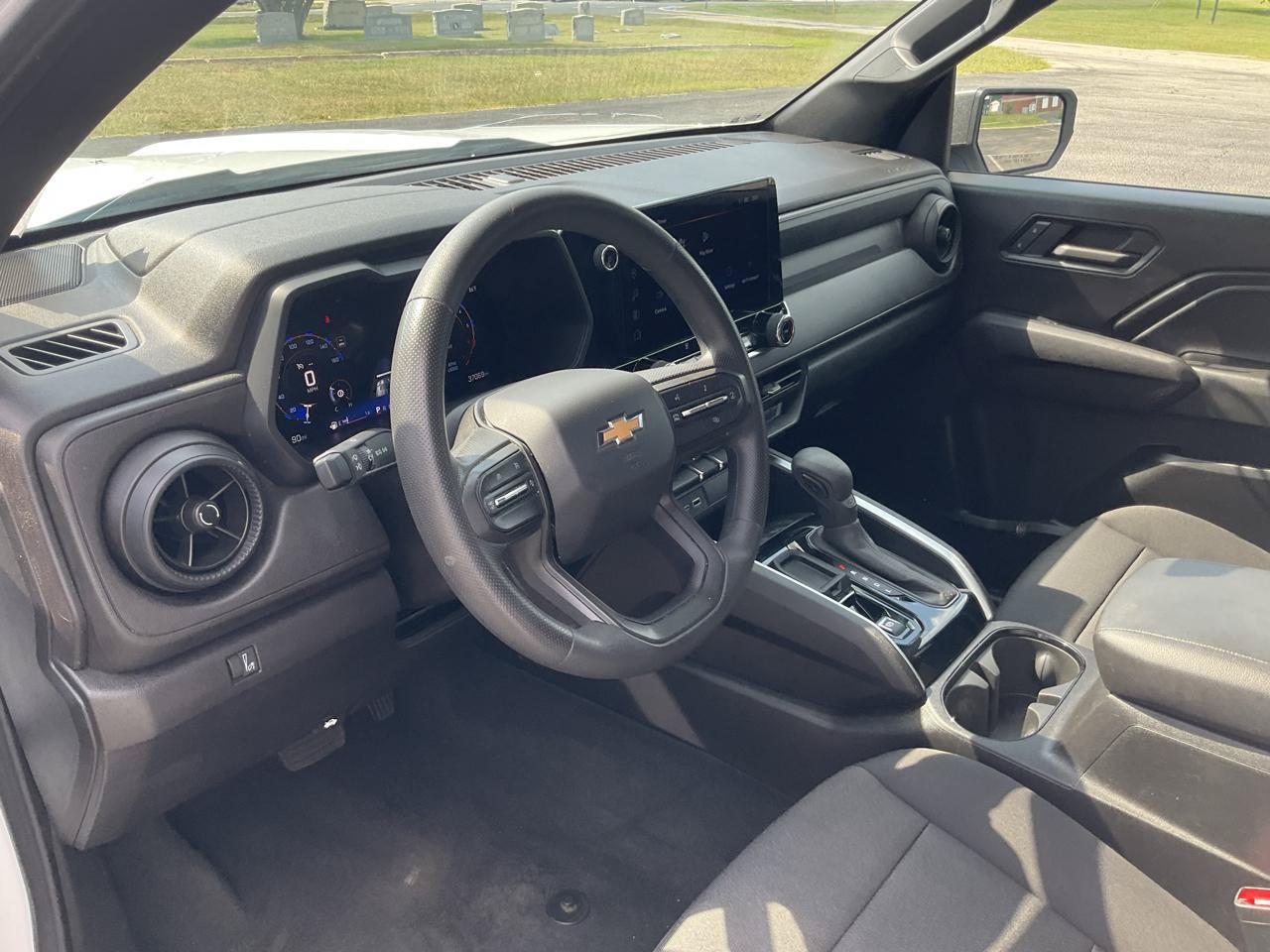 Used 2024 Chevrolet Colorado W/T w/ WT Convenience Package II RWD image 19