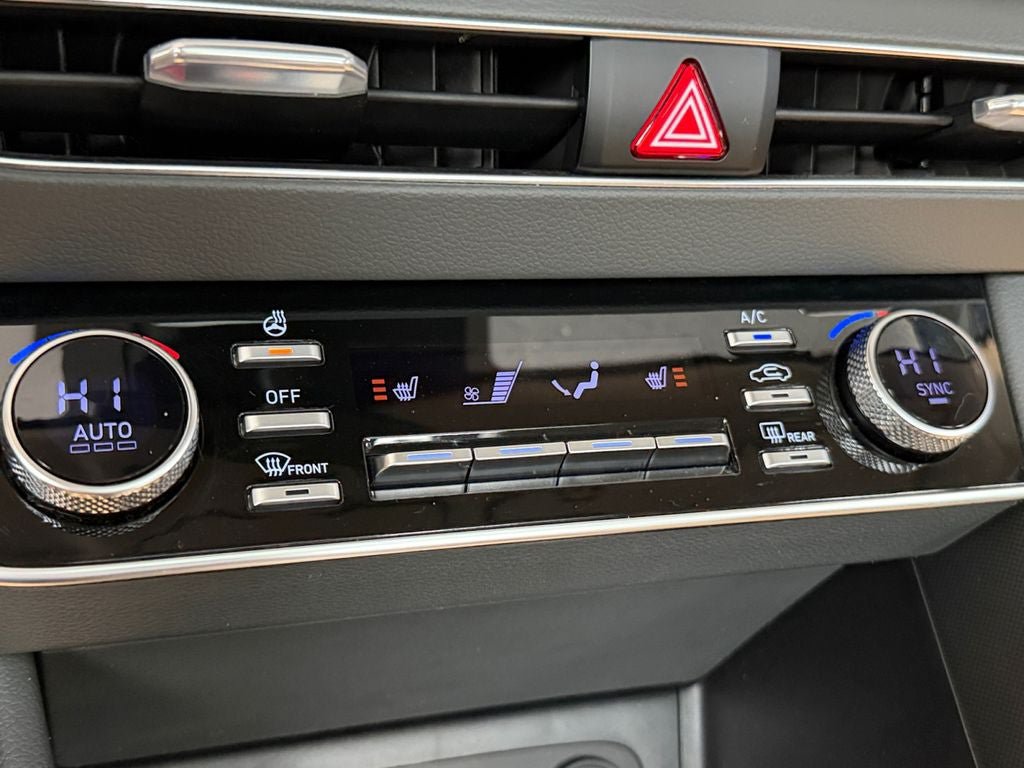 Used 2020 Hyundai Sonata SEL w/ Premium + Sunroof Package FWD image 33