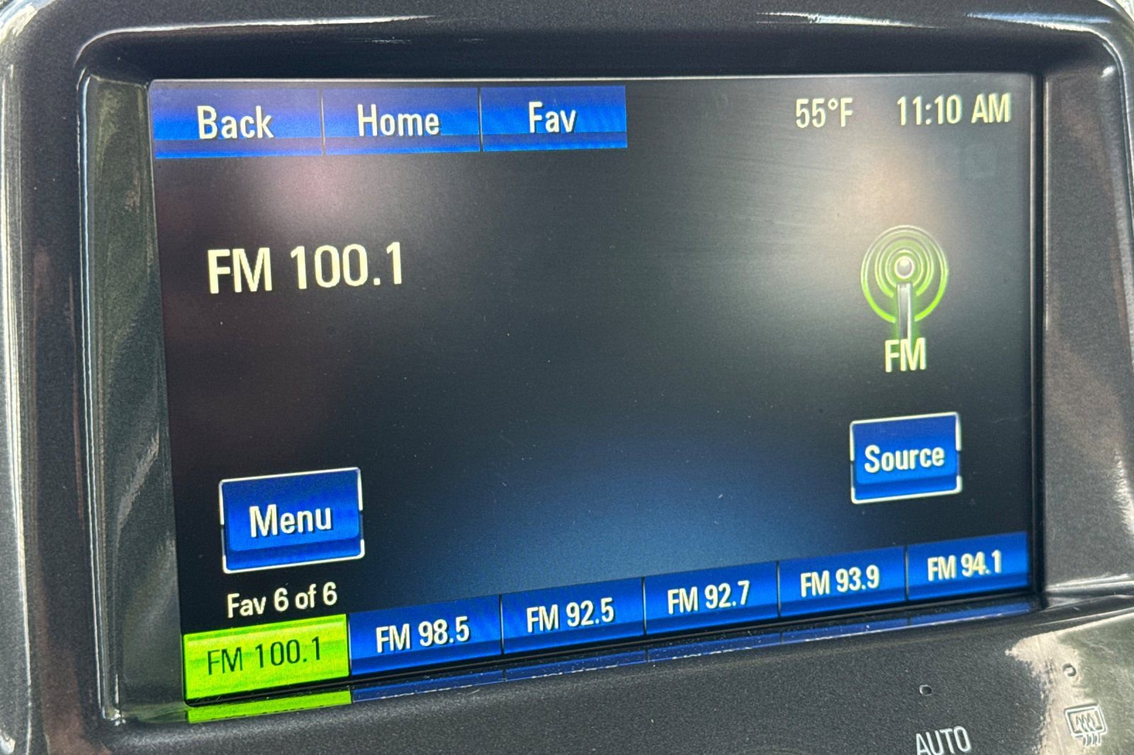Used 2015 Chevrolet Volt FWD image 19