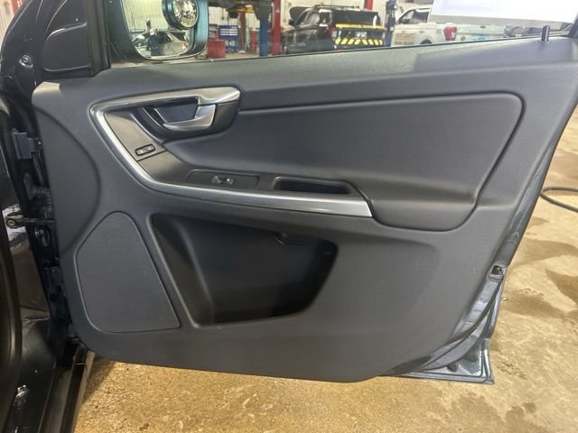 Used 2013 Volvo XC60 3.2 AWD/4WD image 11