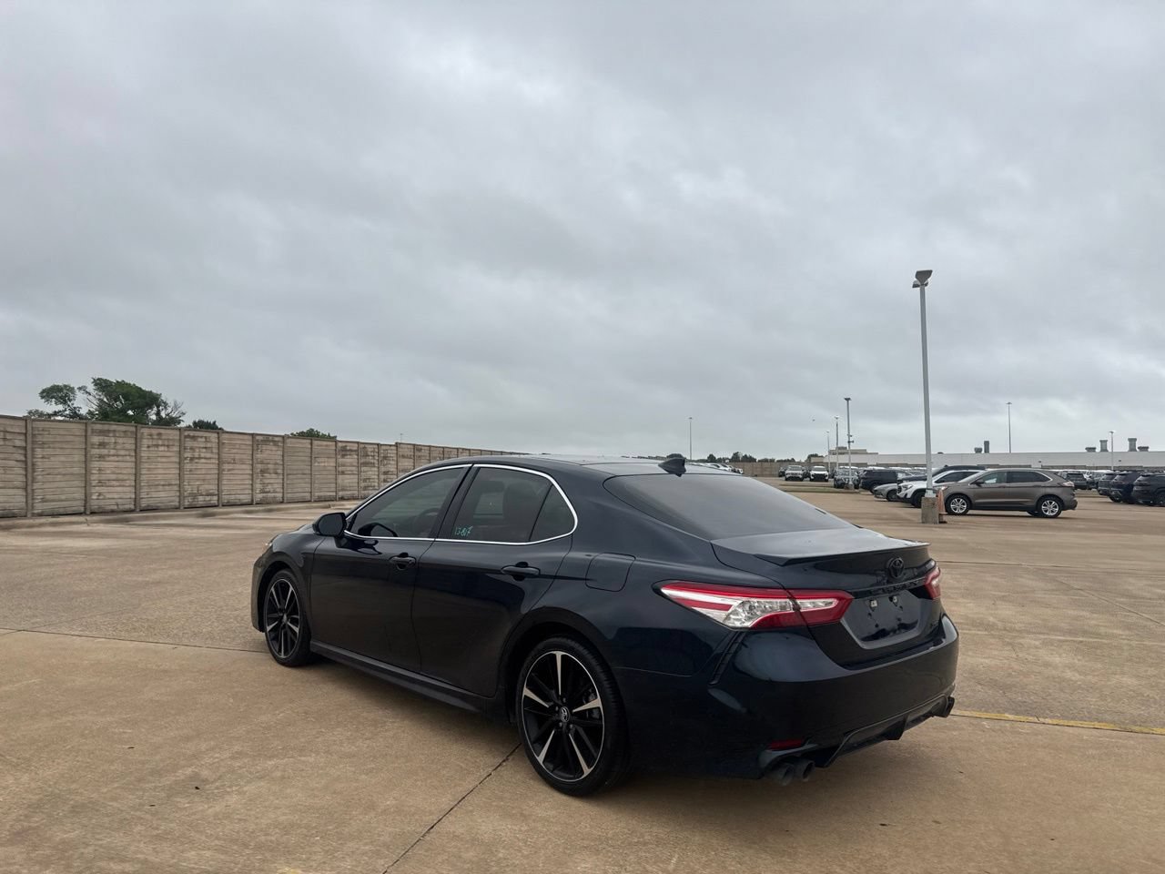 Used 2020 Toyota Camry XSE FWD image 17