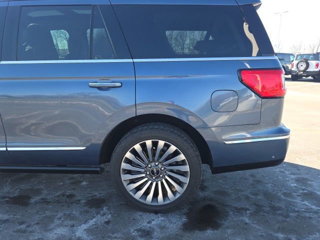 Used 2020 Lincoln Navigator Reserve w/ Luxury Package image 16
