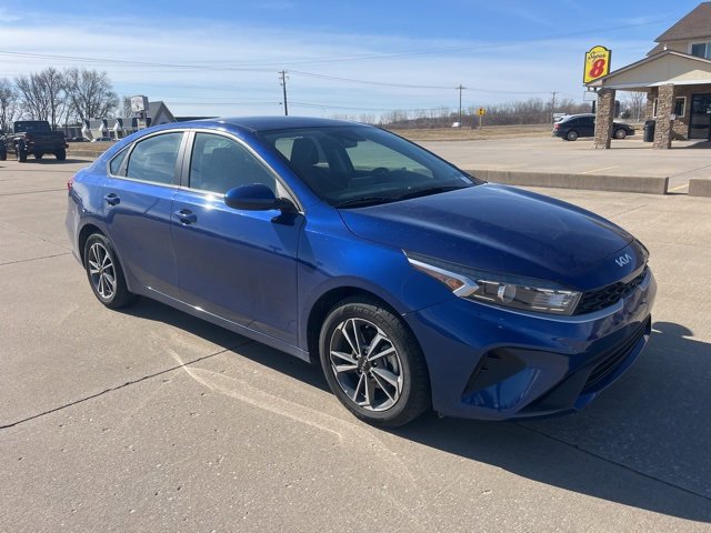 Used 2023 Kia Forte LXS image 1