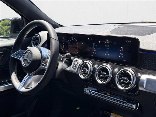 New 2025 Mercedes-Benz GLB 250 image 24