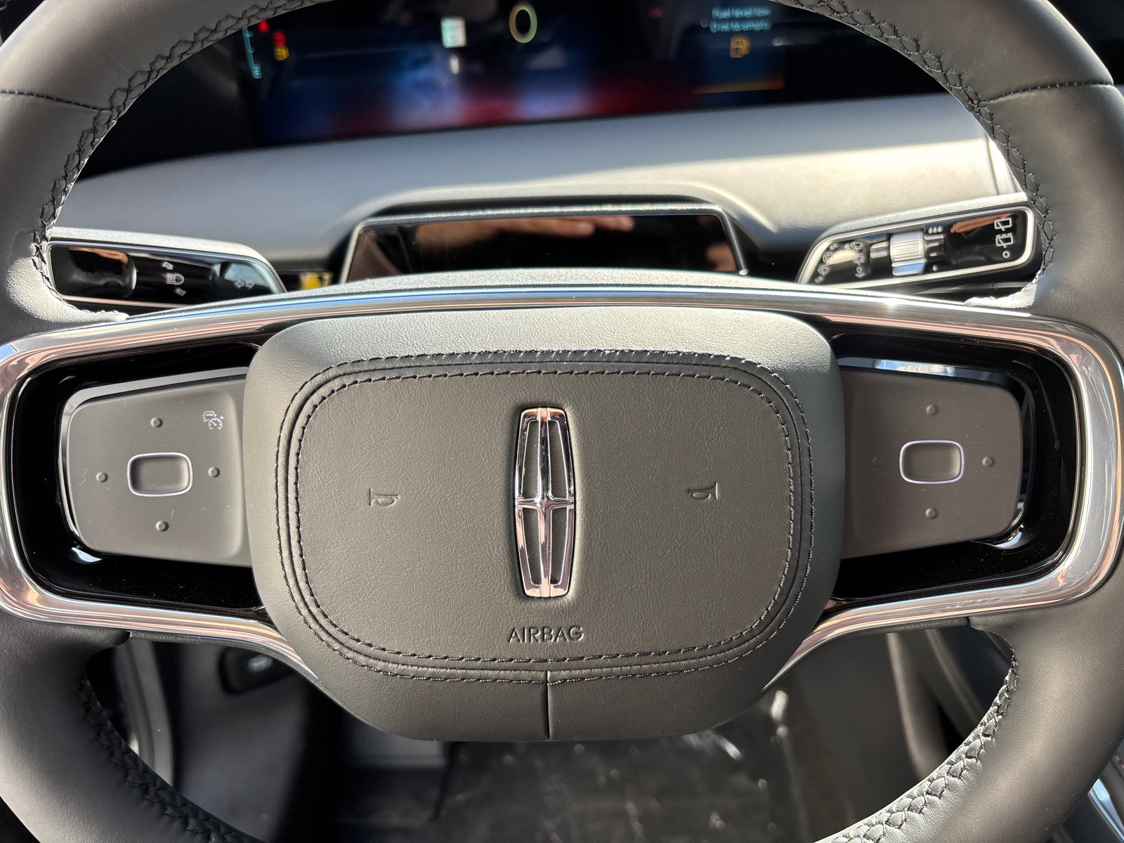 New 2026 Lincoln Nautilus Premier image 16