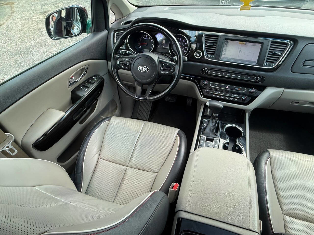 Used 2020 Kia Sedona SX image 20