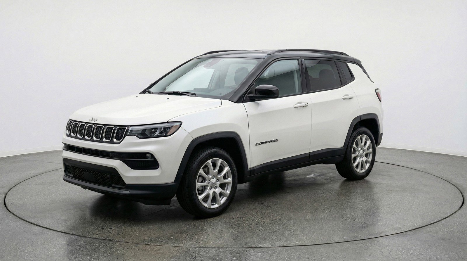 Used 2025 Jeep Compass Limited image 3