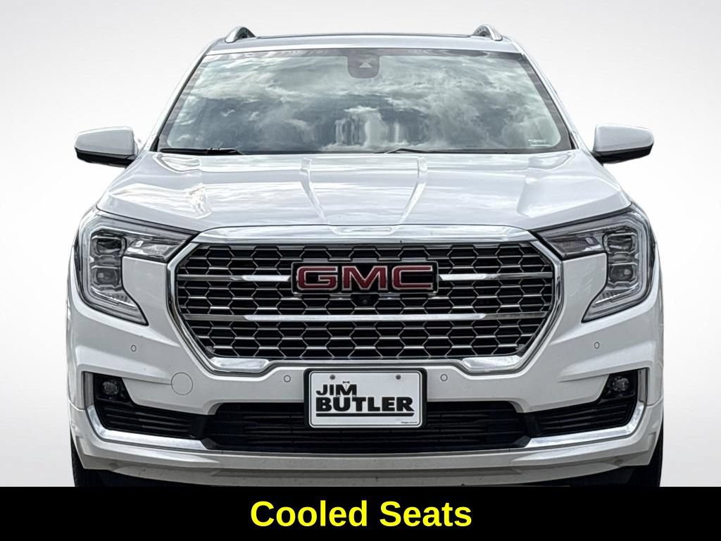 Used 2023 GMC Terrain Denali w/ Denali Premium Package AWD/4WD image 13