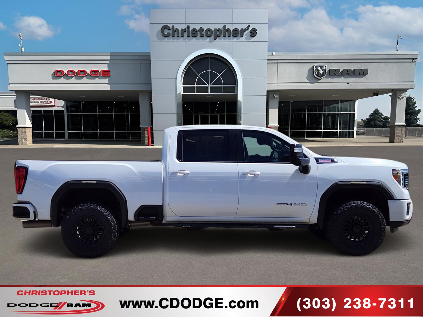 Used 2021 GMC Sierra 2500 AT4 AWD/4WD image 2