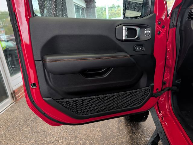 Used 2023 Jeep Gladiator Mojave w/ Cold Weather Group AWD/4WD image 14